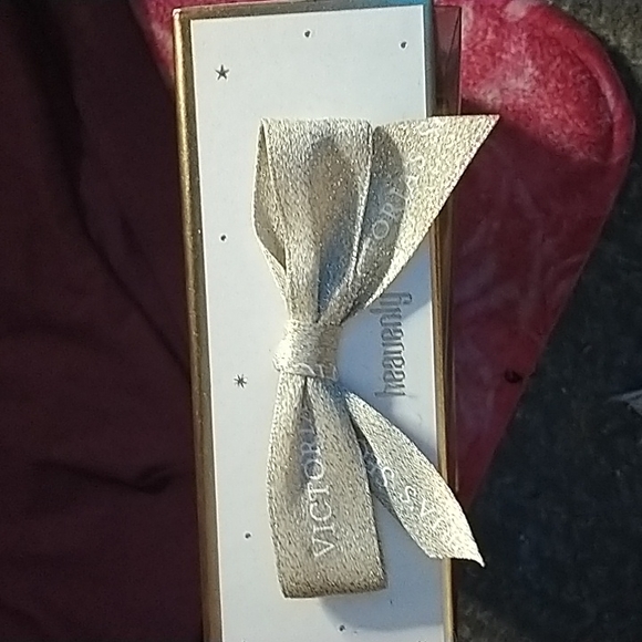 N.i.B. heavenly perfume and body lotion gift set. - Picture 4 of 7